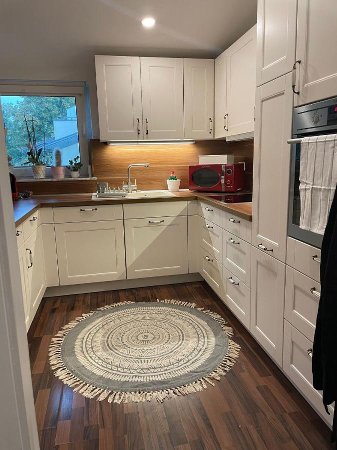 120qm - 5 - 2 Bathrooms - Kitchen- Free Parking - Fast Wifi - Yiha *