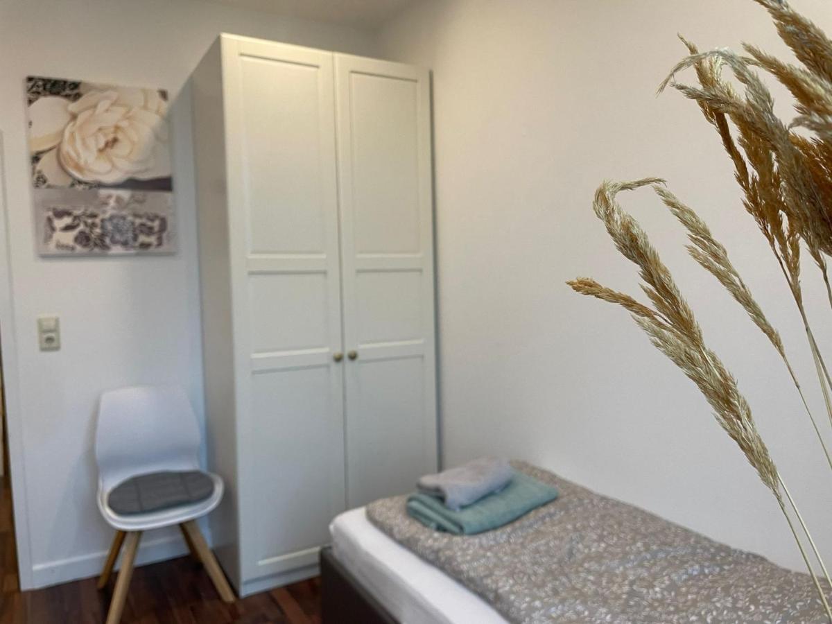 Apartment 120qm - 5 - 2 Bathrooms - Kitchen- Free Parking - Fast Wifi - Yiha *