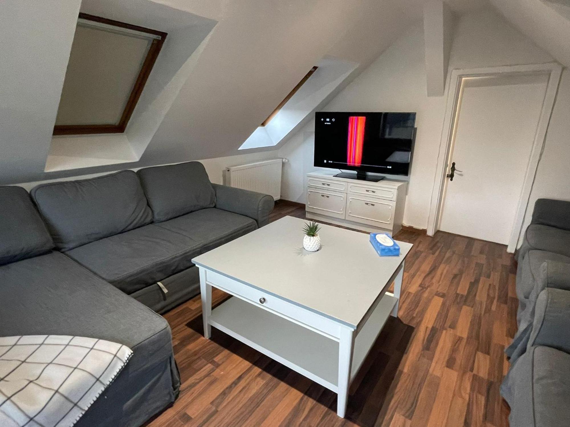 120qm - 5 - 2 Bathrooms - Kitchen- Free Parking - Fast Wifi - Yiha *