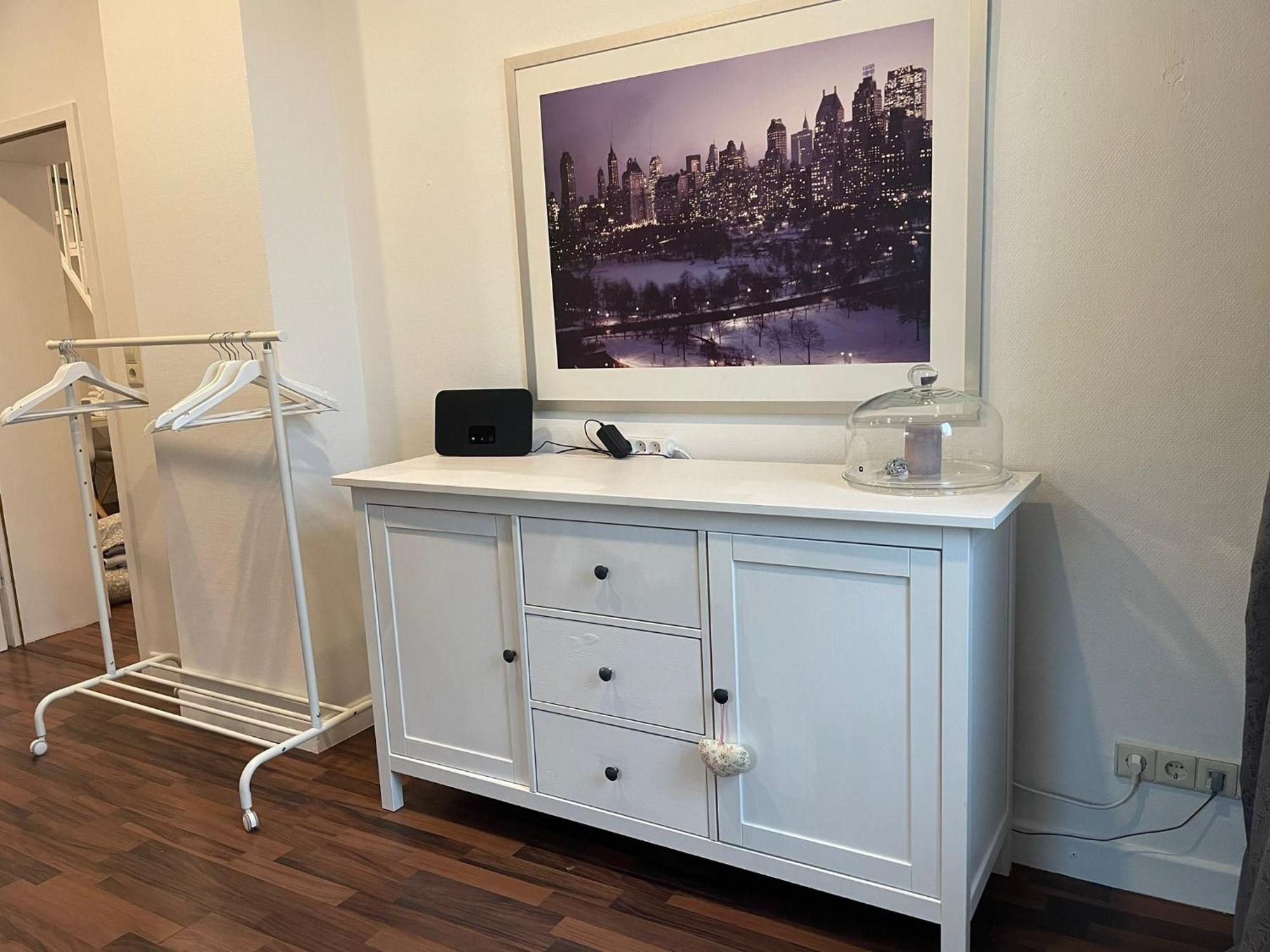 120qm - 5 - 2 Bathrooms - Kitchen- Free Parking - Fast Wifi - Yiha Apartment